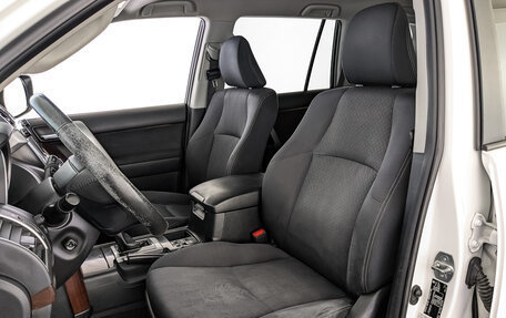 Toyota Land Cruiser Prado 150 рестайлинг 2, 2015 год, 2 900 000 рублей, 20 фотография