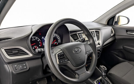 Hyundai Solaris II рестайлинг, 2021 год, 1 570 000 рублей, 15 фотография
