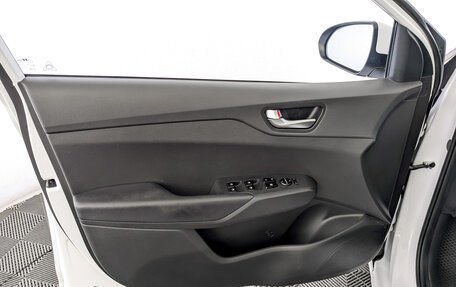 Hyundai Solaris II рестайлинг, 2021 год, 1 570 000 рублей, 18 фотография
