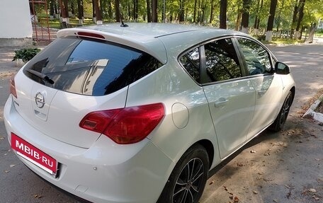 Opel Astra J, 2011 год, 820 000 рублей, 10 фотография