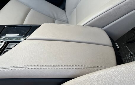 BMW 5 серия, 2012 год, 1 900 000 рублей, 19 фотография