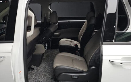 KIA Carnival, 2024 год, 3 750 000 рублей, 13 фотография