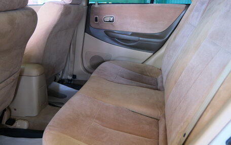 Mazda Familia, 2003 год, 299 000 рублей, 20 фотография