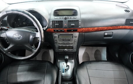 Toyota Avensis III рестайлинг, 2006 год, 1 099 000 рублей, 14 фотография