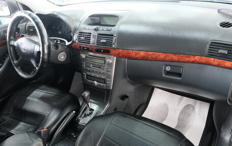 Toyota Avensis III рестайлинг, 2006 год, 1 099 000 рублей, 20 фотография