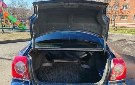 Toyota Avensis III рестайлинг, 2006 год, 750 000 рублей, 8 фотография