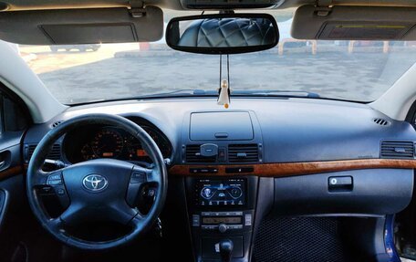 Toyota Avensis III рестайлинг, 2006 год, 750 000 рублей, 9 фотография