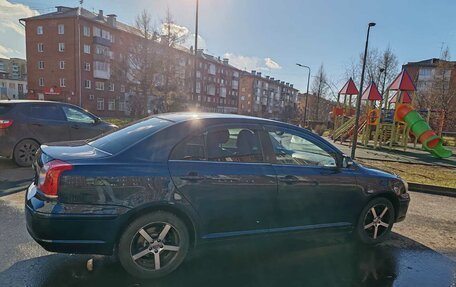 Toyota Avensis III рестайлинг, 2006 год, 750 000 рублей, 10 фотография
