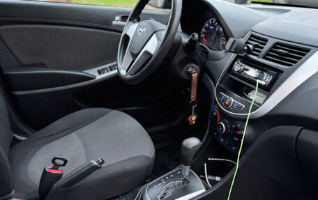 Hyundai Solaris II рестайлинг, 2013 год, 875 000 рублей, 7 фотография