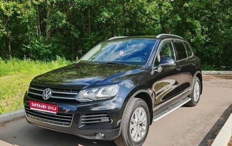 Volkswagen Touareg III, 2011 год, 1 800 000 рублей, 1 фотография