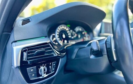 BMW 5 серия, 2019 год, 3 900 000 рублей, 16 фотография