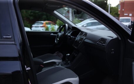Volkswagen Tiguan II, 2018 год, 3 150 000 рублей, 18 фотография