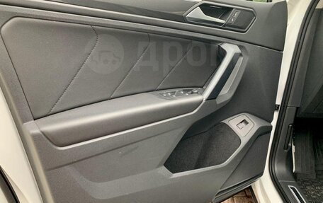 Volkswagen Tiguan II, 2018 год, 2 940 000 рублей, 9 фотография