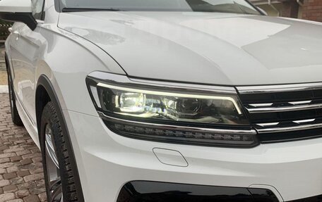 Volkswagen Tiguan II, 2018 год, 2 940 000 рублей, 7 фотография