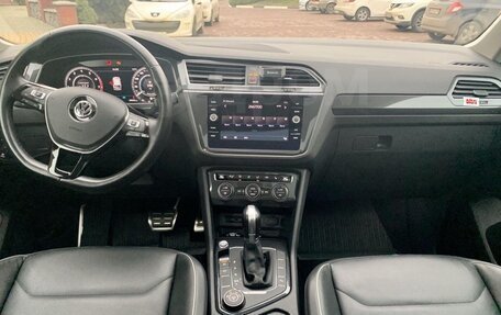 Volkswagen Tiguan II, 2018 год, 2 940 000 рублей, 11 фотография