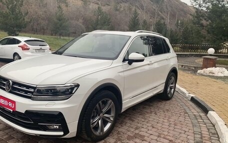 Volkswagen Tiguan II, 2018 год, 2 940 000 рублей, 5 фотография