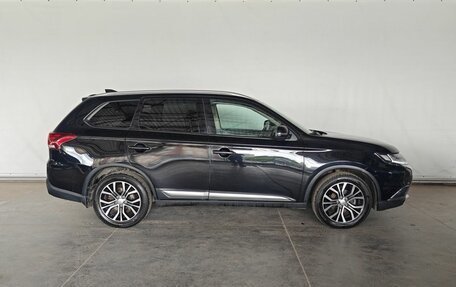 Mitsubishi Outlander III рестайлинг 3, 2018 год, 1 485 000 рублей, 8 фотография
