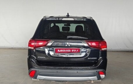 Mitsubishi Outlander III рестайлинг 3, 2018 год, 1 485 000 рублей, 5 фотография