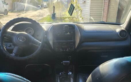 Toyota RAV4, 2004 год, 940 000 рублей, 3 фотография