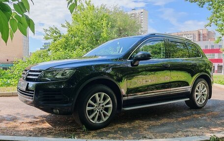 Volkswagen Touareg III, 2011 год, 1 800 000 рублей, 10 фотография