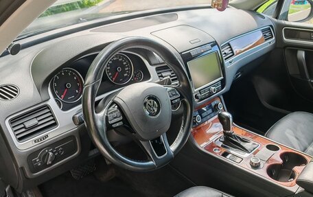 Volkswagen Touareg III, 2011 год, 1 800 000 рублей, 24 фотография