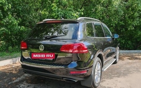 Volkswagen Touareg III, 2011 год, 1 800 000 рублей, 9 фотография