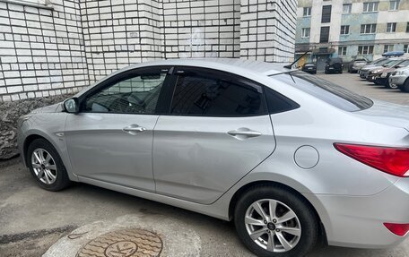Hyundai Solaris II рестайлинг, 2015 год, 850 000 рублей, 4 фотография