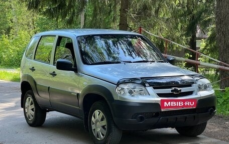 Chevrolet Niva I рестайлинг, 2016 год, 460 000 рублей, 4 фотография