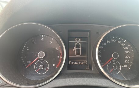 Volkswagen Golf VI, 2011 год, 850 000 рублей, 11 фотография