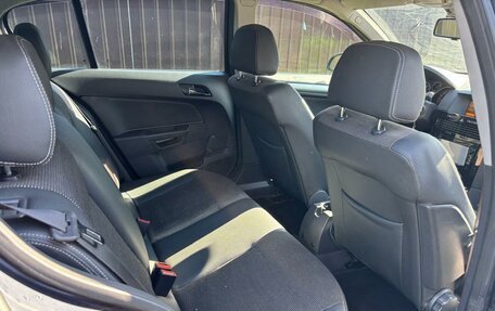 Opel Astra J, 2011 год, 375 000 рублей, 5 фотография