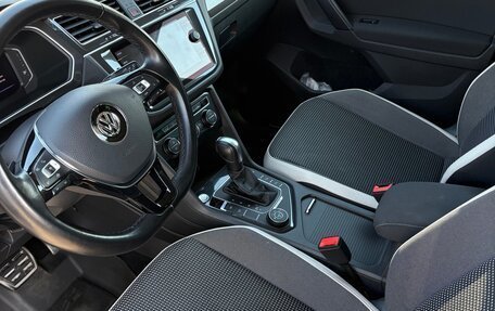 Volkswagen Tiguan II, 2019 год, 2 950 000 рублей, 8 фотография