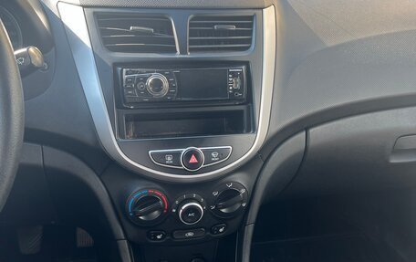 Hyundai Solaris II рестайлинг, 2012 год, 570 000 рублей, 9 фотография