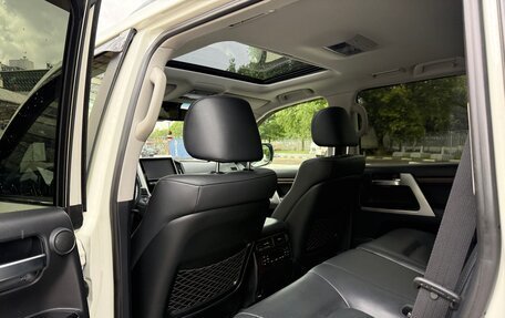 Toyota Land Cruiser 200, 2016 год, 5 959 000 рублей, 19 фотография
