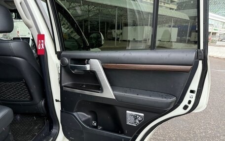Toyota Land Cruiser 200, 2016 год, 5 959 000 рублей, 23 фотография