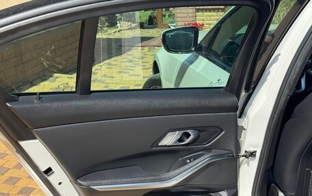 BMW 3 серия, 2020 год, 3 500 000 рублей, 15 фотография