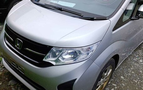 Honda Stepwgn IV, 2018 год, 2 100 000 рублей, 5 фотография