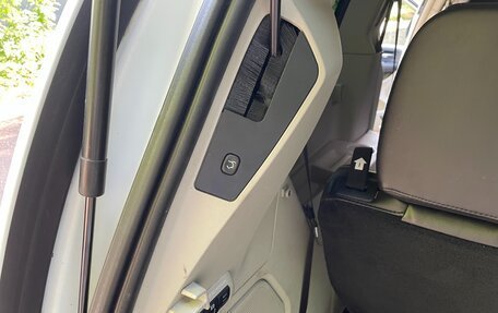 Chrysler Voyager IV, 2014 год, 2 400 000 рублей, 24 фотография