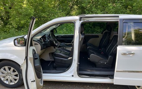 Chrysler Voyager IV, 2014 год, 2 400 000 рублей, 18 фотография