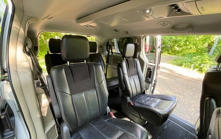 Chrysler Voyager IV, 2014 год, 2 400 000 рублей, 29 фотография