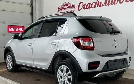 Renault Sandero II рестайлинг, 2017 год, 1 099 000 рублей, 6 фотография