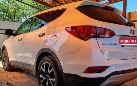Hyundai Santa Fe III рестайлинг, 2017 год, 2 300 000 рублей, 10 фотография