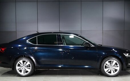 Skoda Superb III рестайлинг, 2020 год, 3 030 000 рублей, 4 фотография