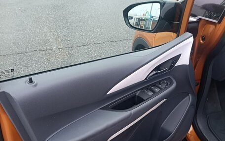 Chevrolet Bolt, 2017 год, 1 680 000 рублей, 4 фотография