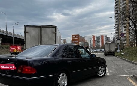 Mercedes-Benz E-Класс, 1996 год, 310 000 рублей, 8 фотография