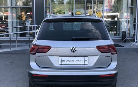 Volkswagen Tiguan II, 2018 год, 2 420 000 рублей, 6 фотография