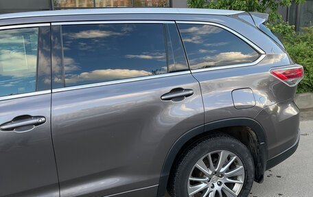 Toyota Highlander III, 2014 год, 2 900 000 рублей, 3 фотография