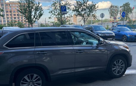 Toyota Highlander III, 2014 год, 2 900 000 рублей, 6 фотография