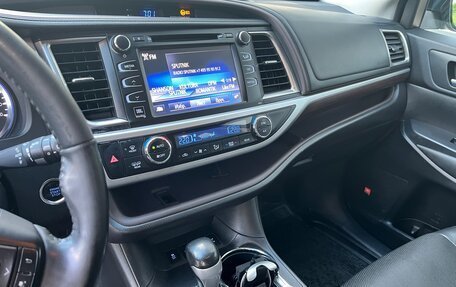 Toyota Highlander III, 2014 год, 2 900 000 рублей, 11 фотография