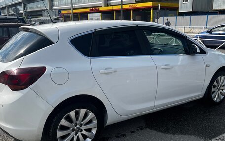 Opel Astra J, 2011 год, 450 000 рублей, 2 фотография