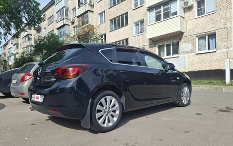Opel Astra J, 2011 год, 700 000 рублей, 4 фотография